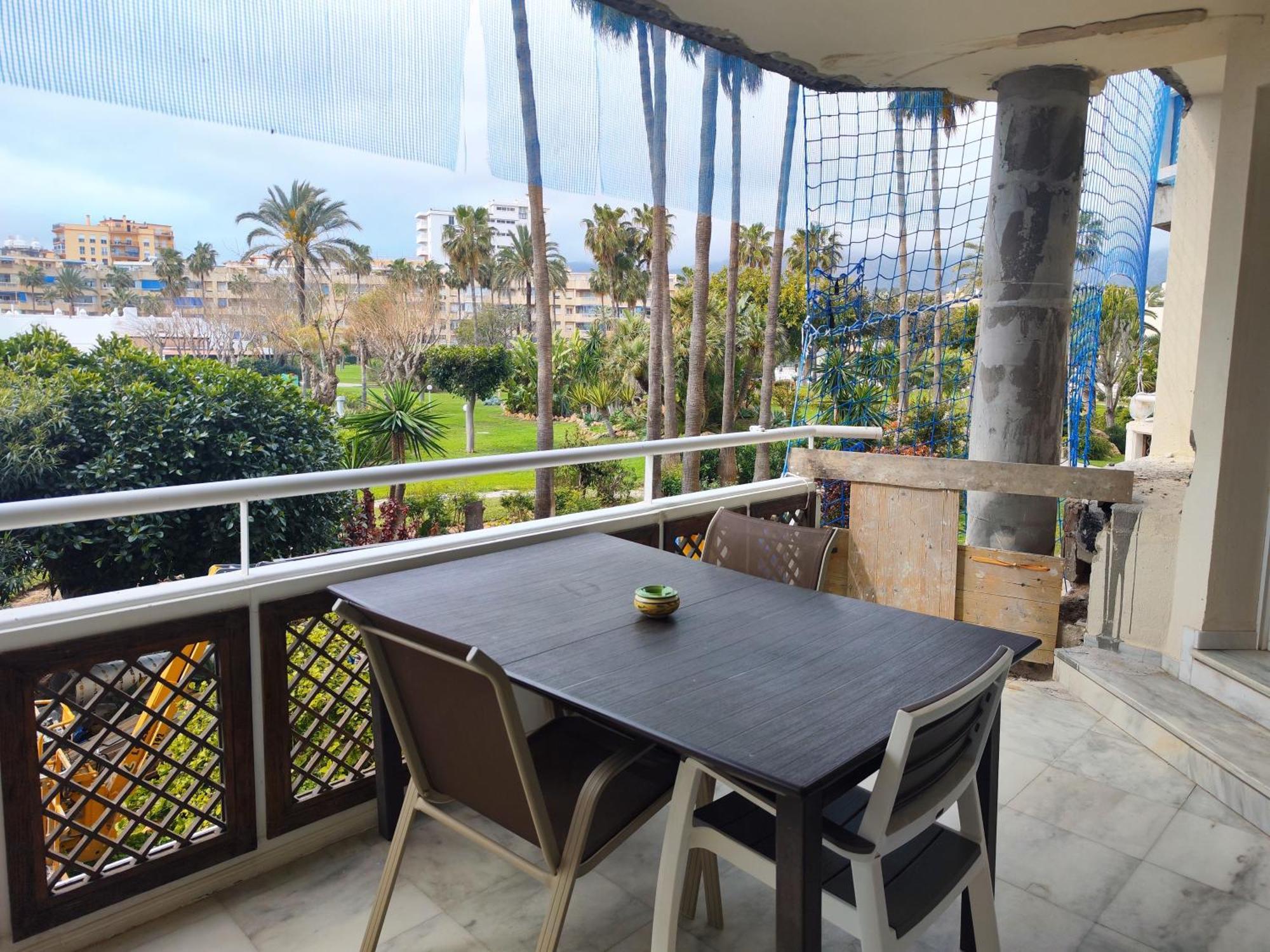 Golf Coast Los Alamos, Primera Linea De Playa Торремолинос Экстерьер фото