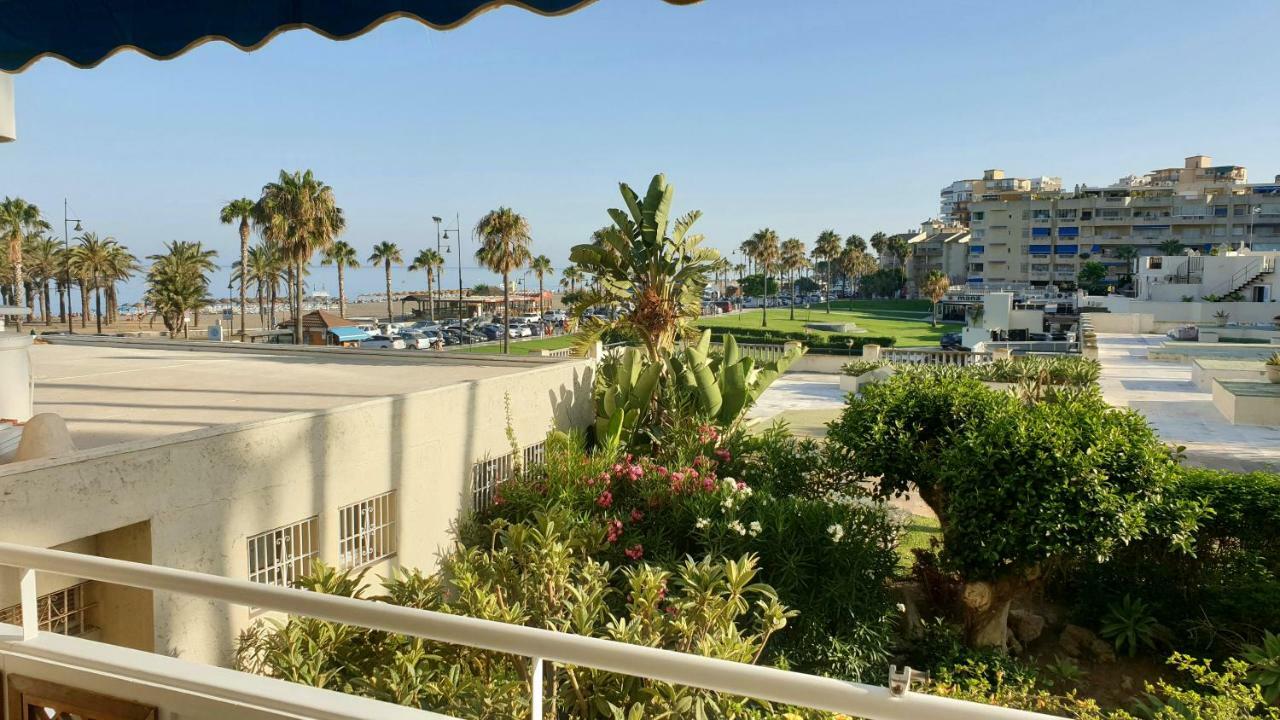 Golf Coast Los Alamos, Primera Linea De Playa Торремолинос Экстерьер фото