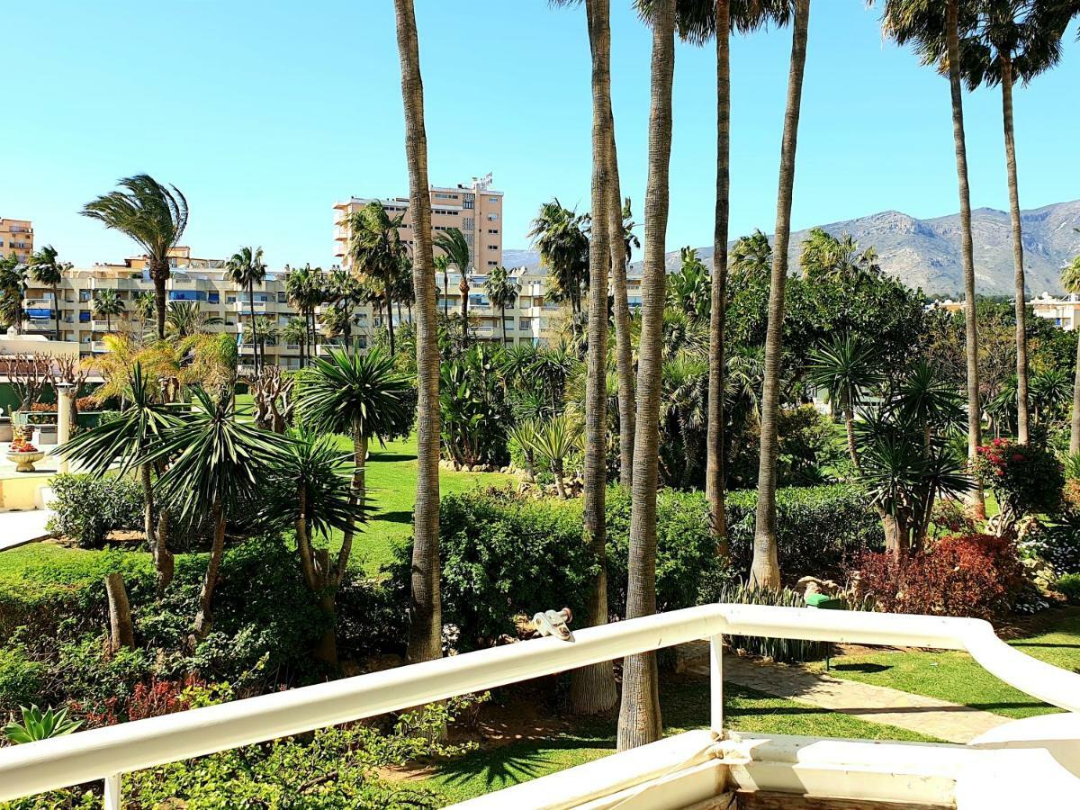 Golf Coast Los Alamos, Primera Linea De Playa Торремолинос Экстерьер фото