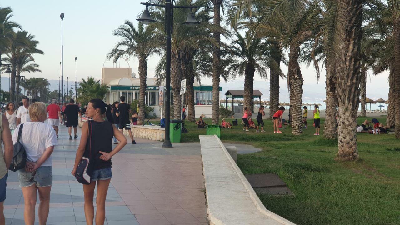 Golf Coast Los Alamos, Primera Linea De Playa Торремолинос Экстерьер фото