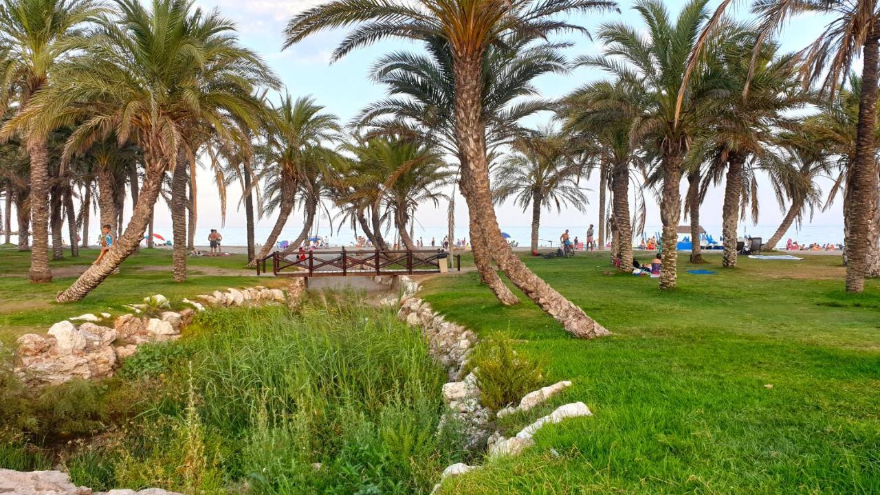 Golf Coast Los Alamos, Primera Linea De Playa Торремолинос Экстерьер фото